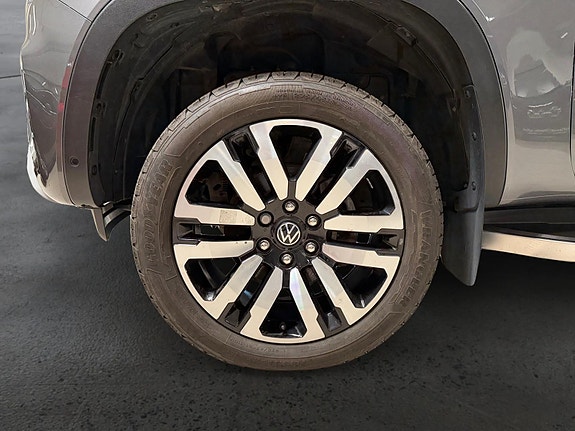 Volkswagen Amarok 9 of 30