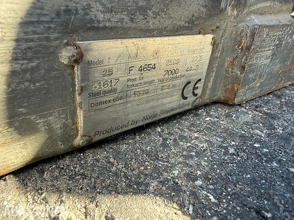 Toyota Tonero 25 Diesel truck - kun 605 timer - 2500 kg – 3,7 m løftehøyde – skuffe/langgafler/vekt 17 of 30