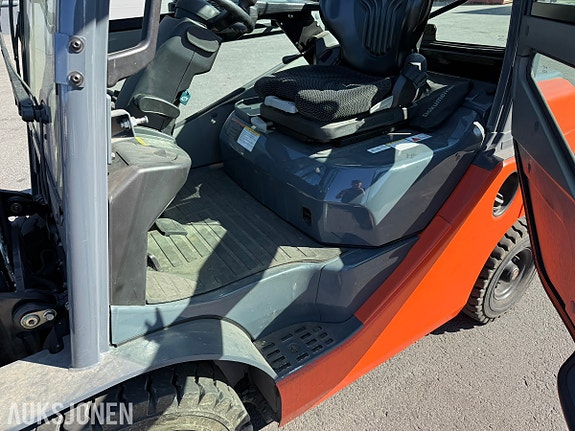 Toyota Tonero 25 Diesel truck - kun 605 timer - 2500 kg – 3,7 m løftehøyde – skuffe/langgafler/vekt 29 of 30