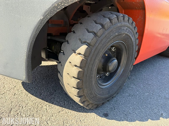Toyota Tonero 25 Diesel truck - kun 605 timer - 2500 kg – 3,7 m løftehøyde – skuffe/langgafler/vekt 22 of 30