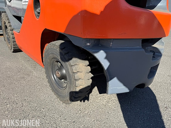 Toyota Tonero 25 Diesel truck - kun 605 timer - 2500 kg – 3,7 m løftehøyde – skuffe/langgafler/vekt 24 of 30