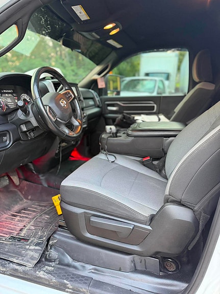 Dodge RAM 5500 CHEVRON 408 RENEGADE 5 of 11