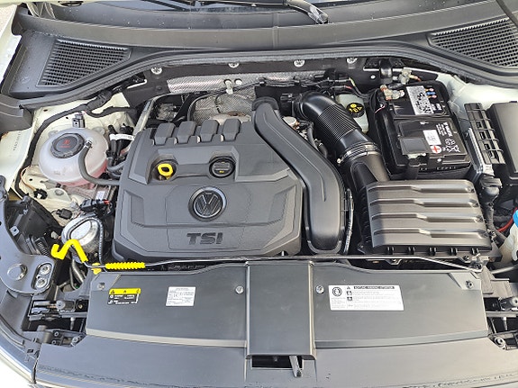 Volkswagen T-Roc 23 of 30