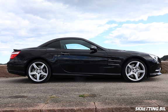 Mercedes-Benz SL350 27 of 30