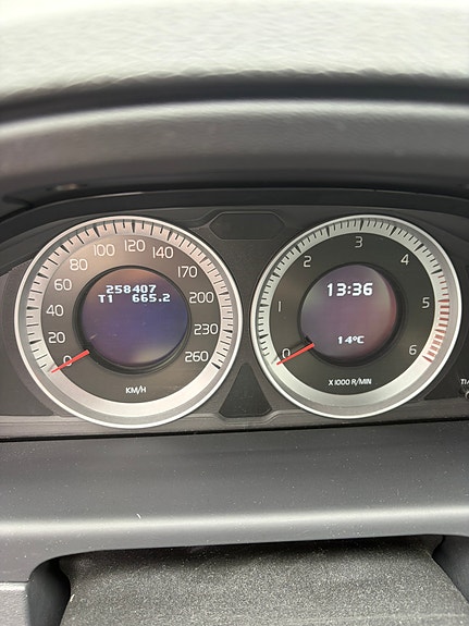 Volvo V70 9 of 20