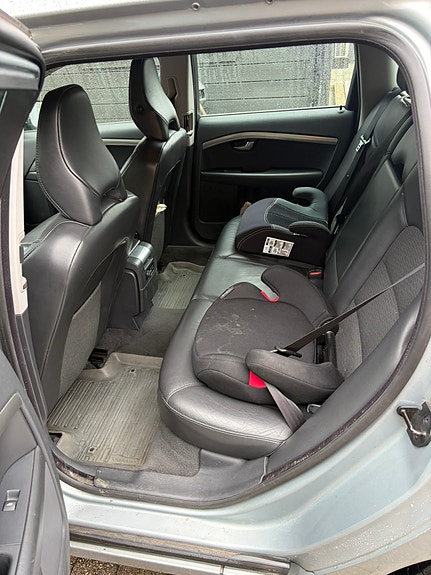 Volvo V70 10 of 20