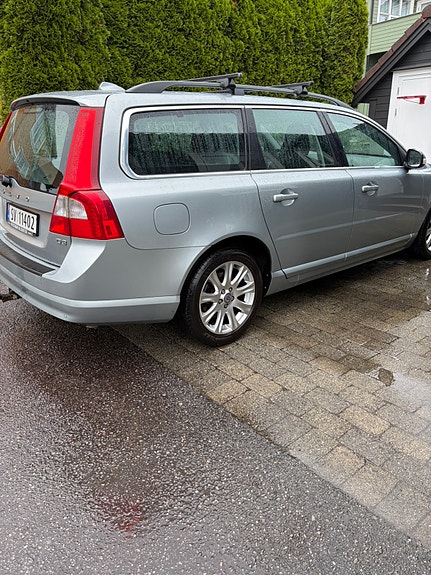 Volvo V70 4 of 20