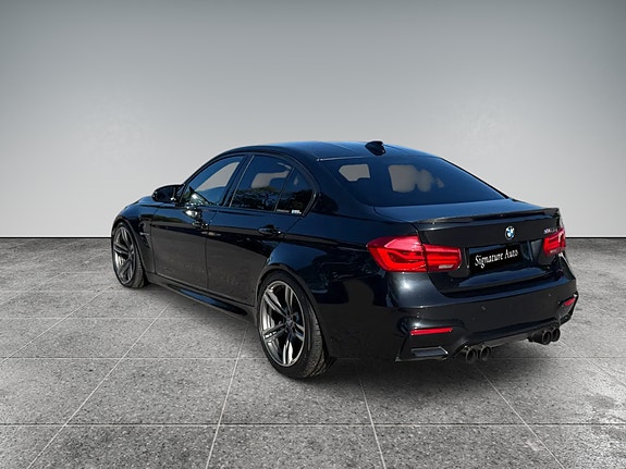 BMW M3 2 of 22