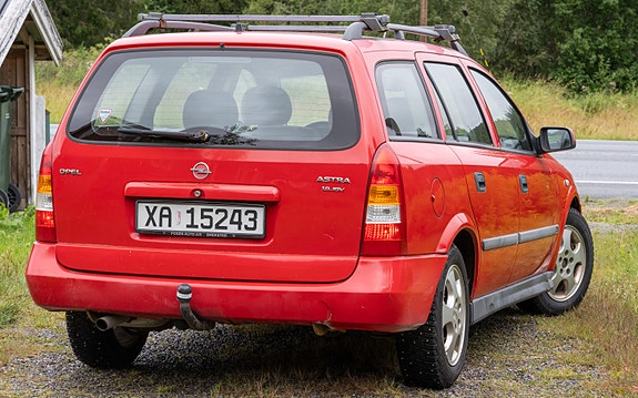 Opel Astra 2 of 14