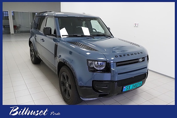 Land Rover Defender 110 4 of 21