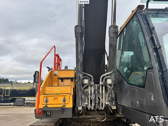 Volvo EC300 EL m/Hevbar hytte, GPS, Tilt, 2 skuffer og Boretårn. 17 of 30