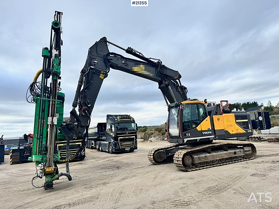 Volvo EC300 EL m/Hevbar hytte, GPS, Tilt, 2 skuffer og Boretårn. 2 of 30