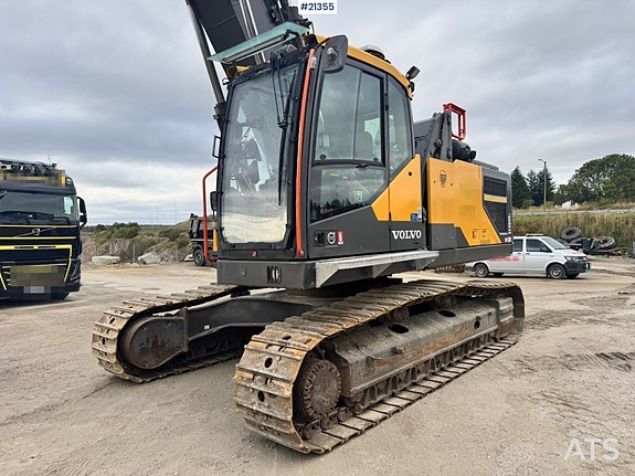 Volvo EC300 EL m/Hevbar hytte, GPS, Tilt, 2 skuffer og Boretårn. 14 of 30
