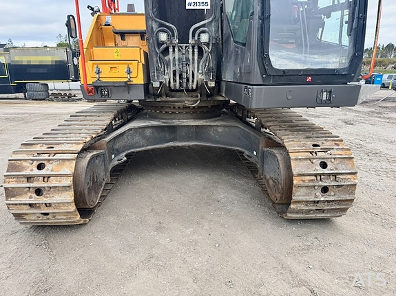 Volvo EC300 EL m/Hevbar hytte, GPS, Tilt, 2 skuffer og Boretårn. 15 of 30