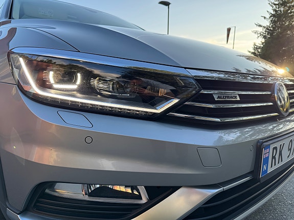 Volkswagen Passat Alltrack 7 of 30