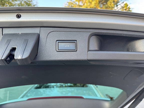 Volkswagen Passat Alltrack 19 of 30