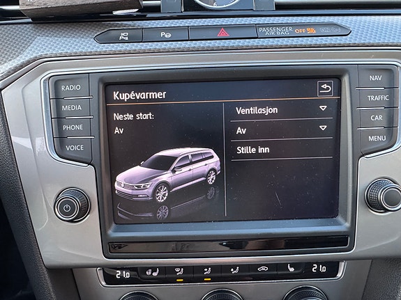 Volkswagen Passat Alltrack 29 of 30