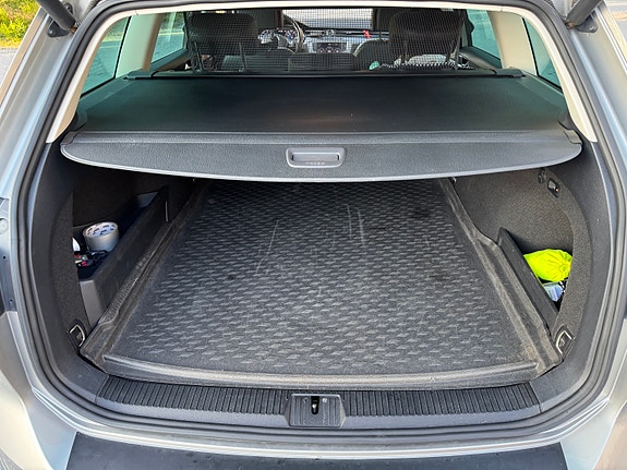 Volkswagen Passat Alltrack 17 of 30