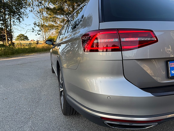 Volkswagen Passat Alltrack 9 of 30