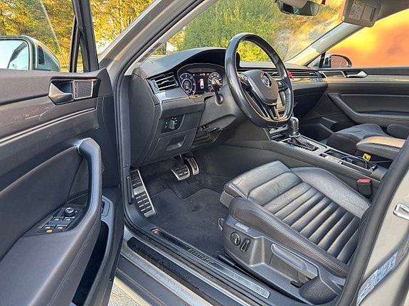 Volkswagen Passat Alltrack 10 of 30