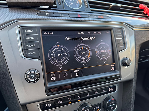 Volkswagen Passat Alltrack 24 of 30
