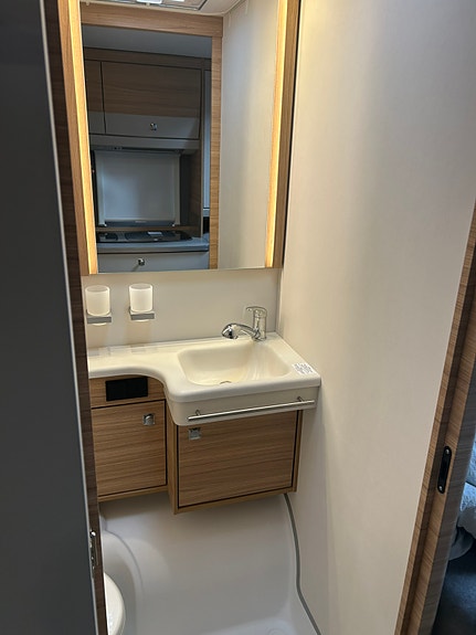 Dethleffs Camper 460 EL 20 of 25