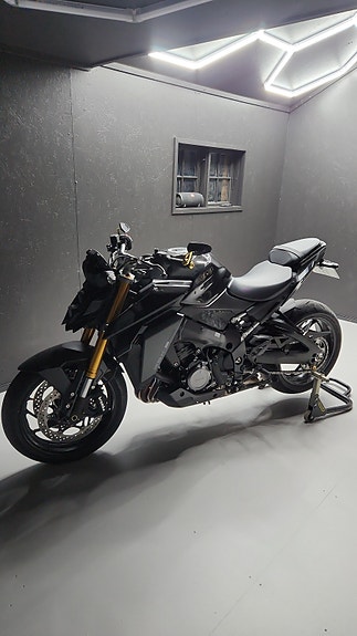 Suzuki GSX-S 1000 12 of 14