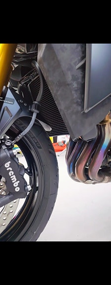 Suzuki GSX-S 1000 7 of 14