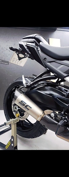 Suzuki GSX-S 1000 2 of 14
