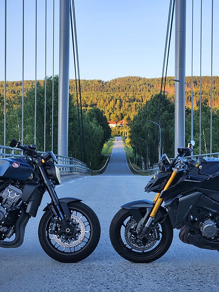 Suzuki GSX-S 1000 8 of 14