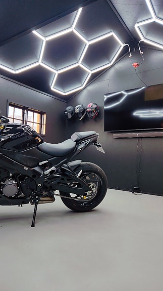 Suzuki GSX-S 1000 11 of 14
