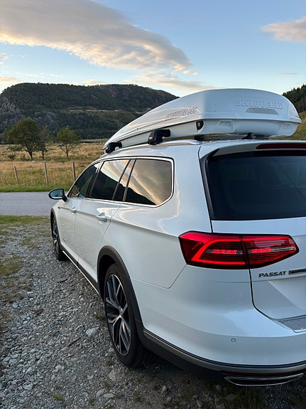 Volkswagen Passat Alltrack 16 of 17