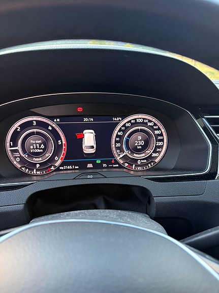 Volkswagen Passat Alltrack 12 of 17