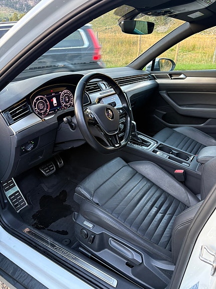 Volkswagen Passat Alltrack 11 of 17