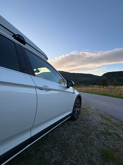 Volkswagen Passat Alltrack 14 of 17
