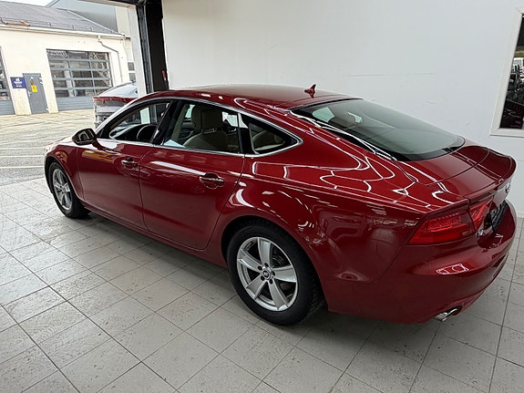 Audi A7 2 of 30