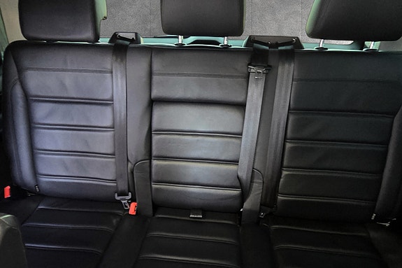 Volkswagen Multivan 12 of 30
