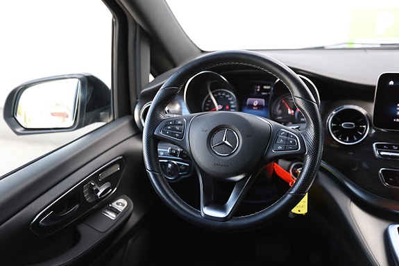 Mercedes-Benz EQV300 14 of 30