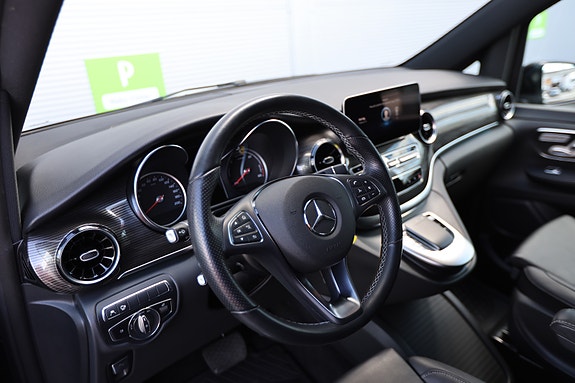 Mercedes-Benz EQV300 9 of 30