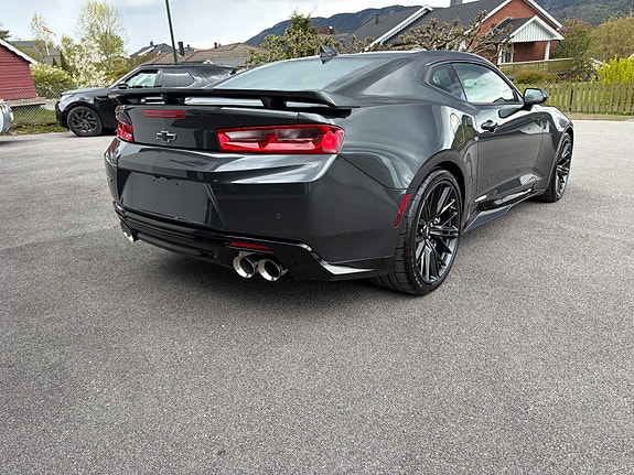 Chevrolet Camaro 17 of 30