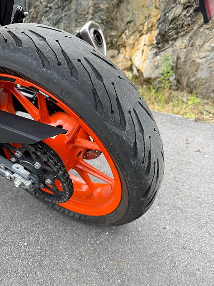 KTM 125 Duke 9 of 11