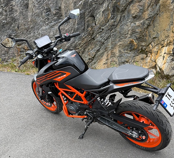 KTM 125 Duke 3 of 11