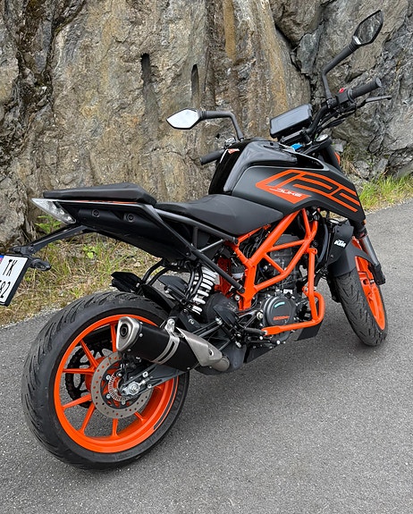 KTM 125 Duke 4 of 11