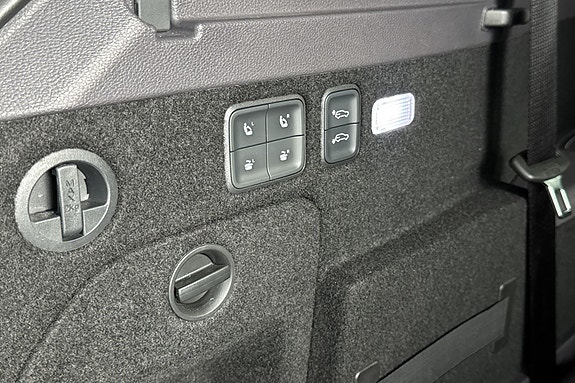 Dørpanel med intuitive betjeningselementer og eksklusiv finish.