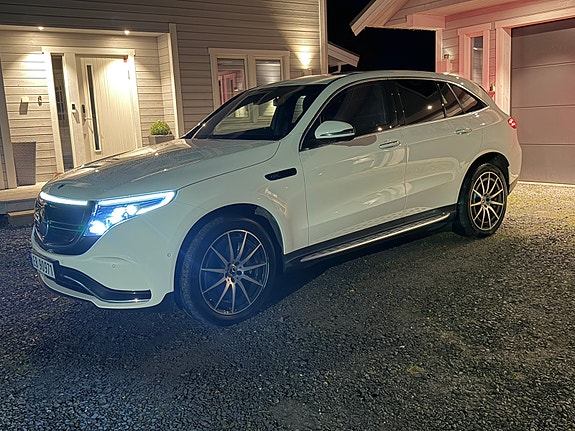Mercedes-Benz EQC400 24 of 30