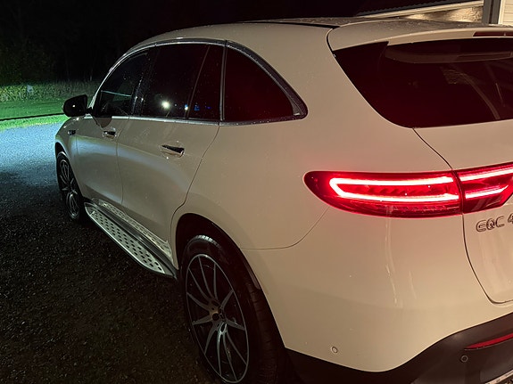 Mercedes-Benz EQC400 28 of 30