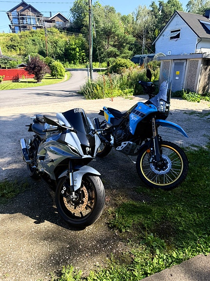 Yamaha R7 4 of 8