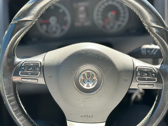 Volkswagen Caravelle 9 of 26
