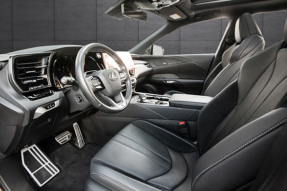 Lexus RX450h 8 of 25