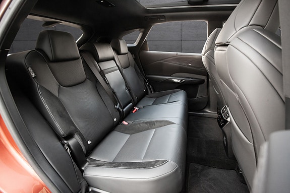 Lexus RX450h 18 of 25